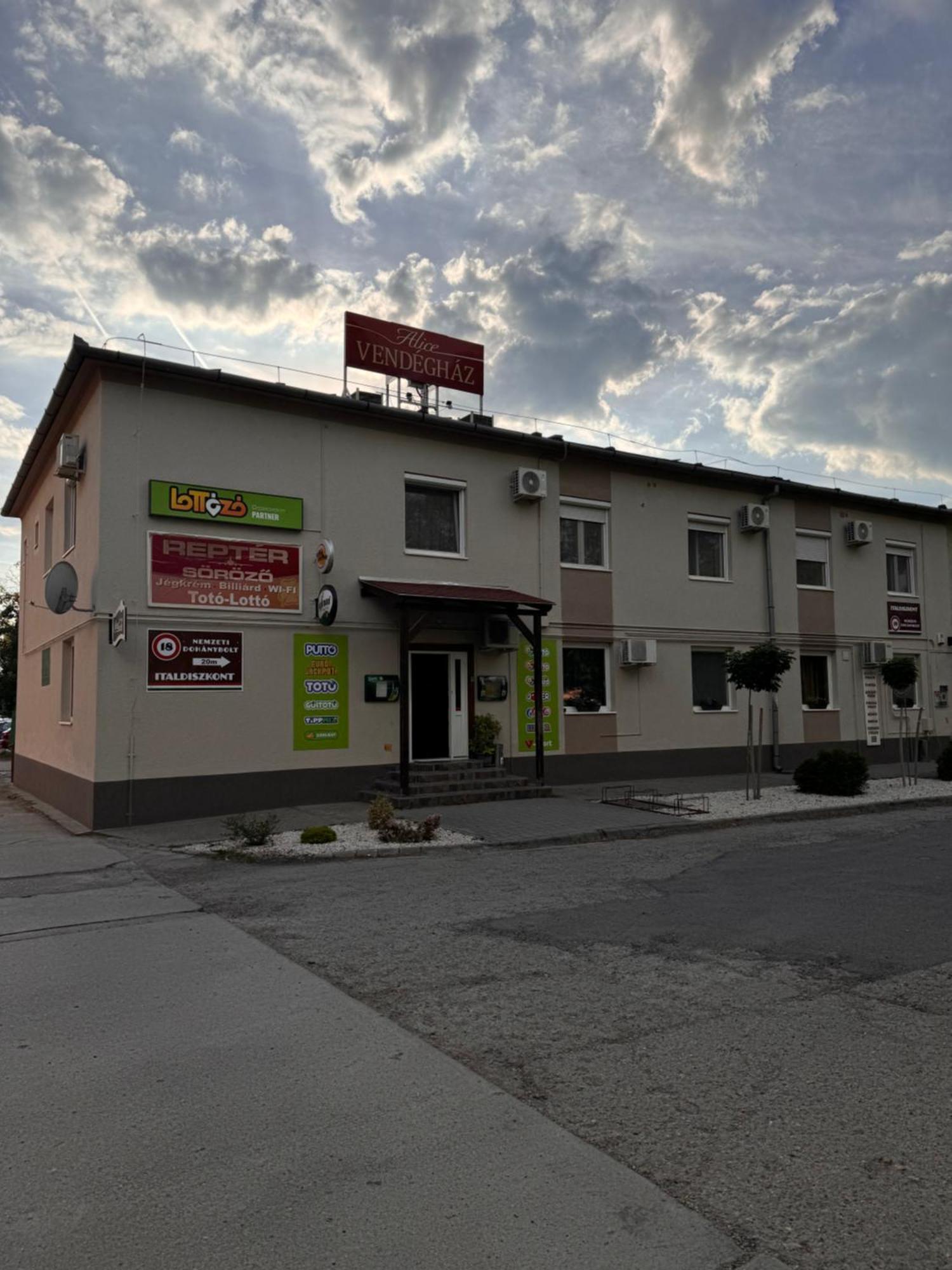 Bed and Breakfast Alice Vendeghaz Kalocsa Exterior foto
